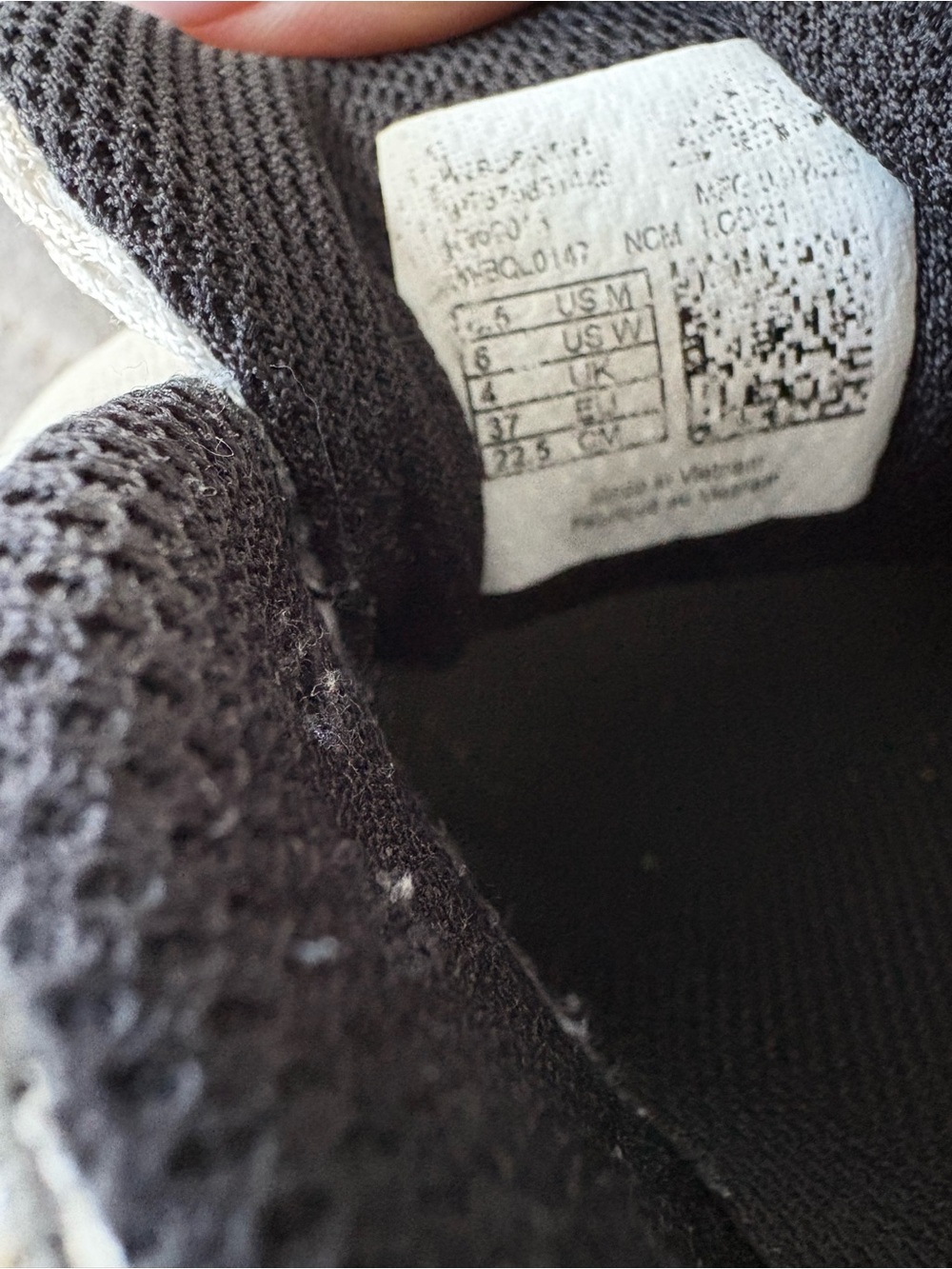 Women’s New Balance Sneakers - size 6 - Picture 7 of 7